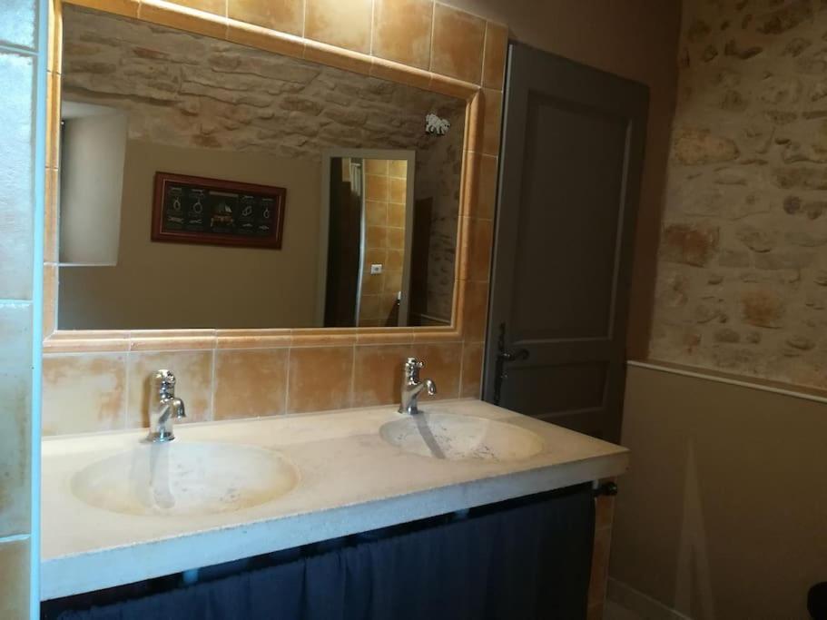 Gite De Charme 80 M², Piscine, Proche D'Uzes. Vezenobres Exterior foto